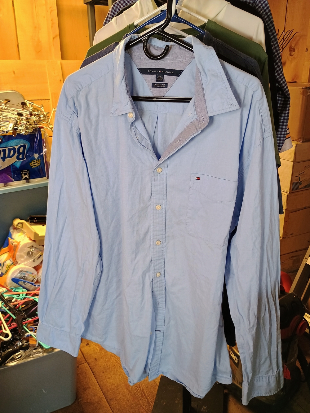 Tommy Hilfiger Light Blue Long-Sleeve Button Shirt Bin 32